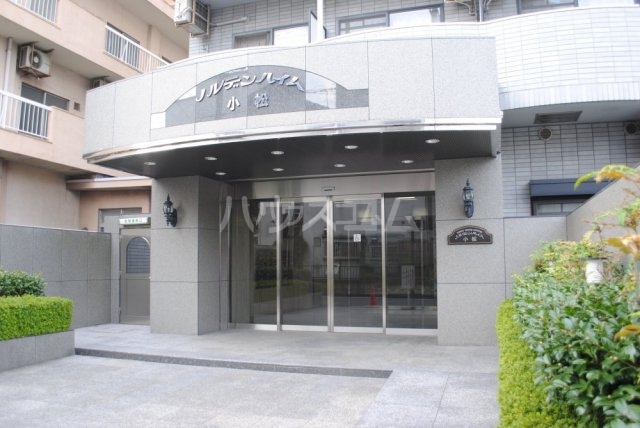 19/28 エントランス