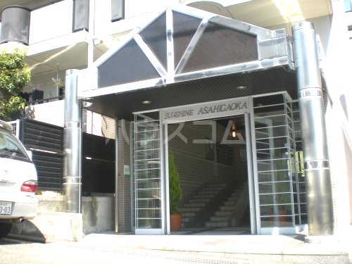 14/18 エントランス