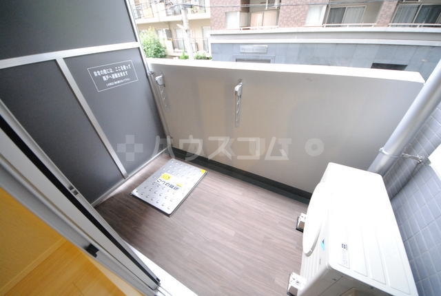 13/20 バルコニー