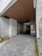 19/26 エントランス