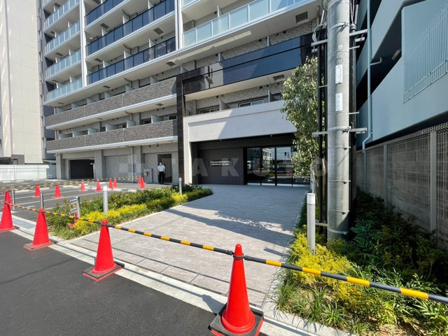 19/26 エントランス