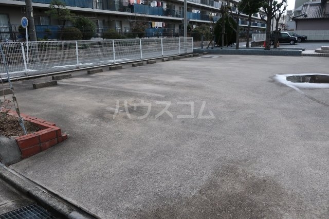 22/30 駐車場