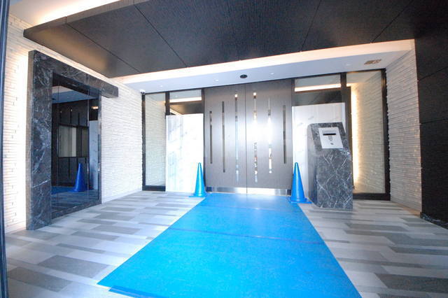 16/22 エントランス