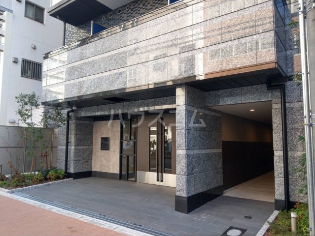 17/27 エントランス