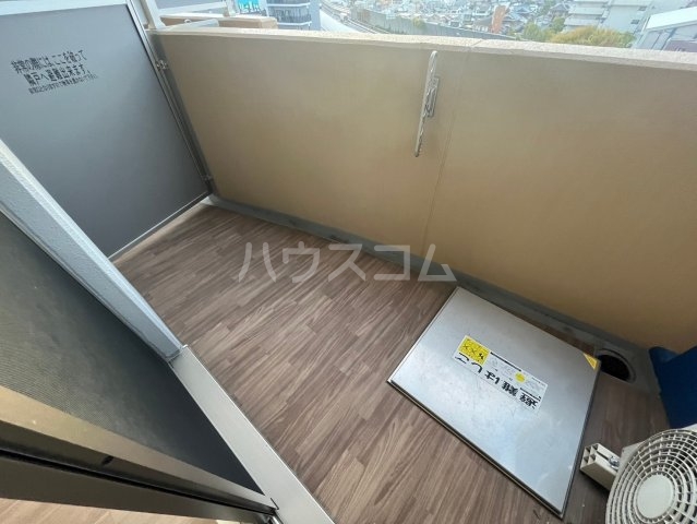 15/28 バルコニー