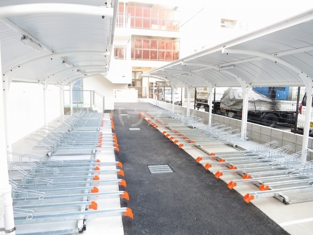 16/19 駐車場