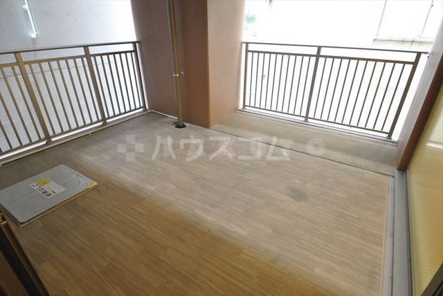 20/30 バルコニー