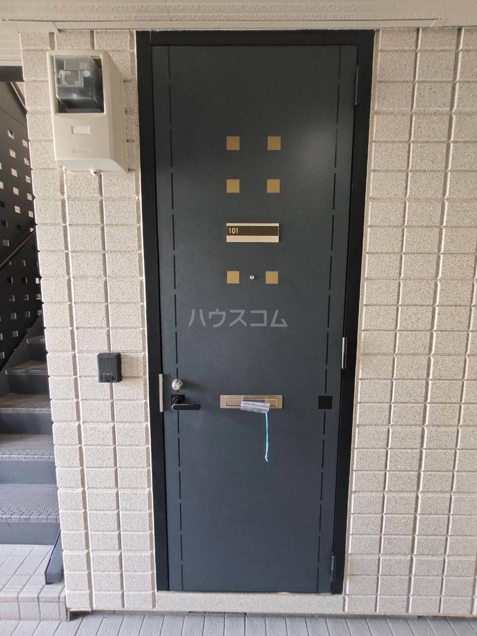 16/30 玄関