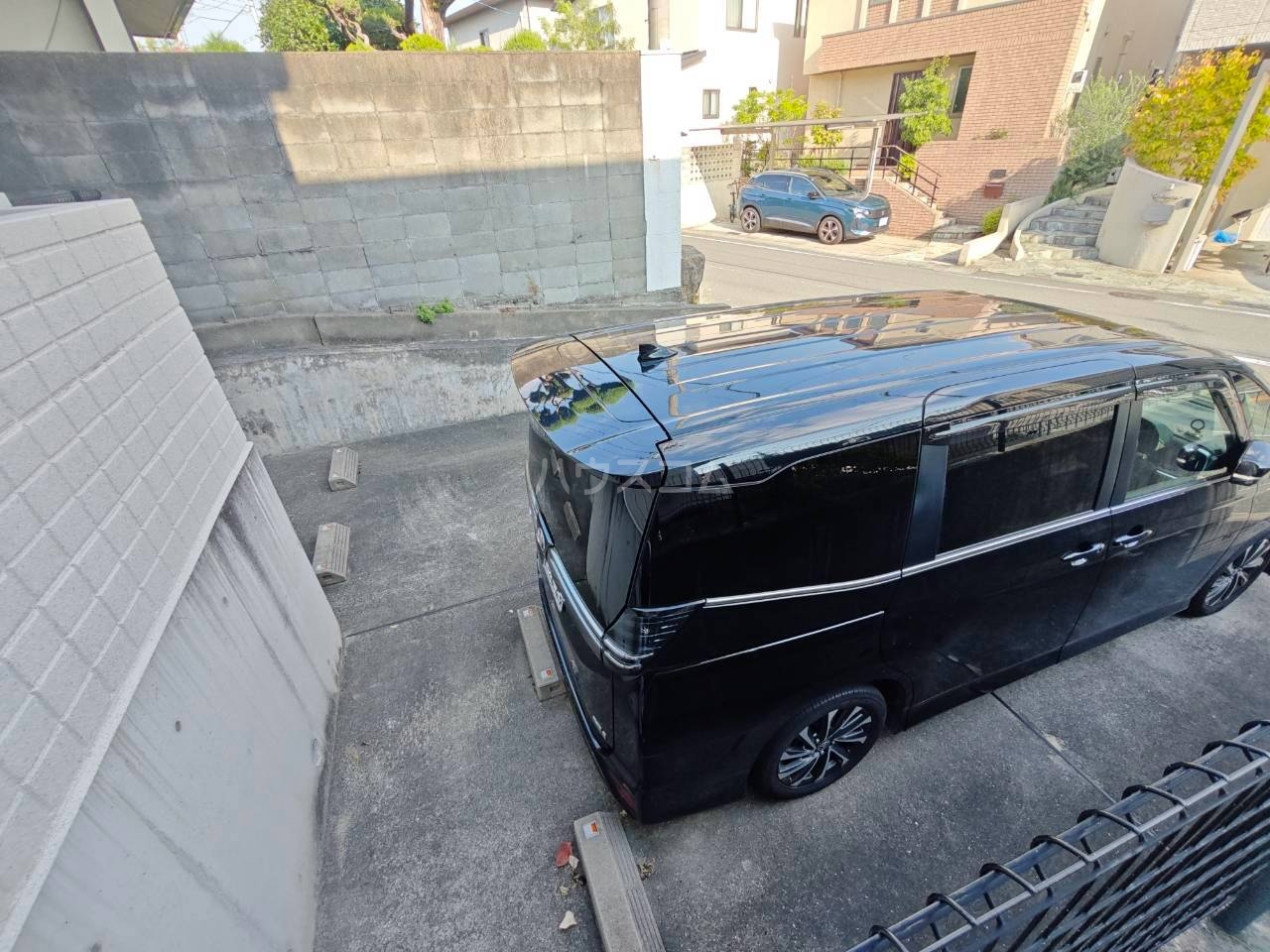 2/4 駐車場