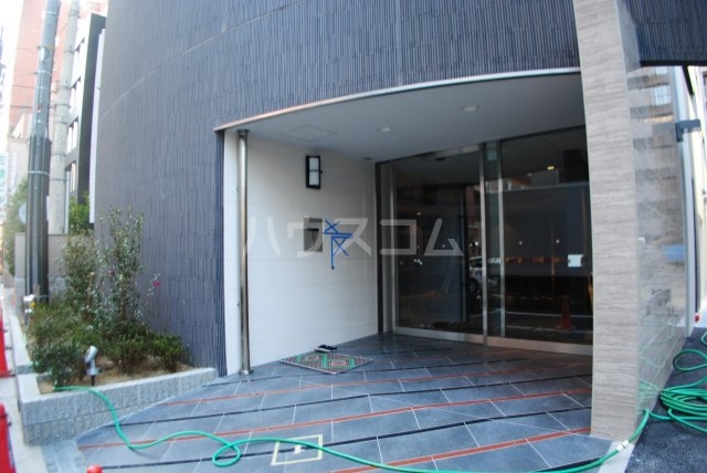 20/30 エントランス