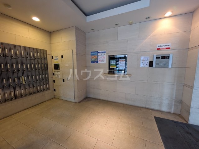 21/30 エントランス