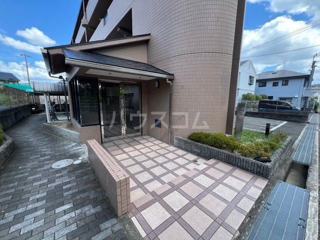 2/5 エントランス