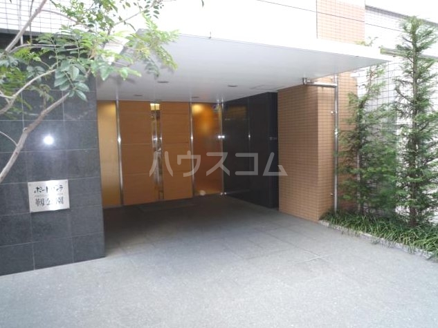 13/19 エントランス