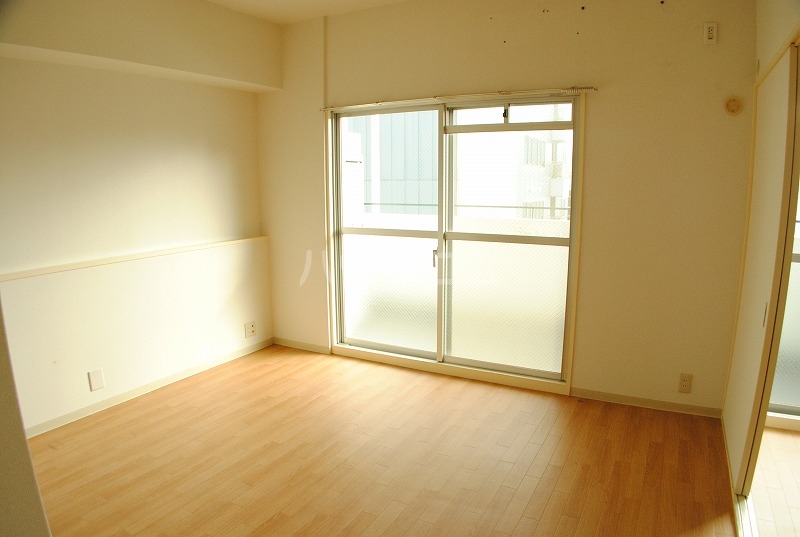 17/27 エントランス