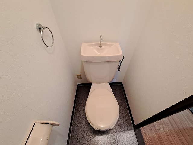 16/30 トイレ