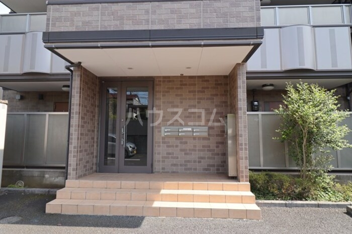 20/30 エントランス