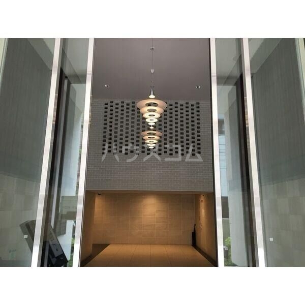 14/23 エントランス