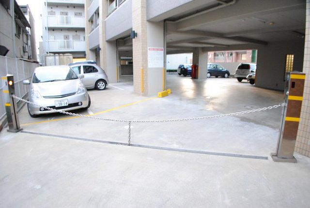 14/20 駐車場