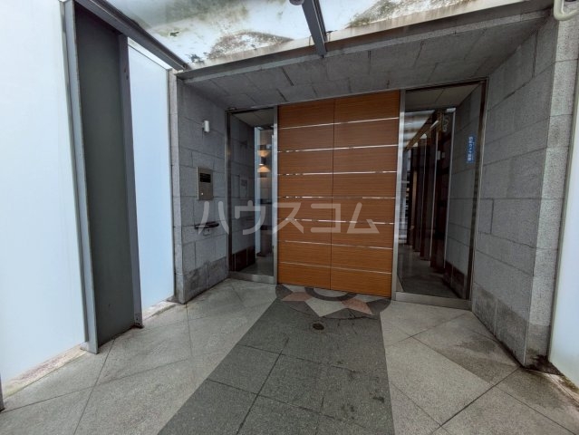 16/22 エントランス