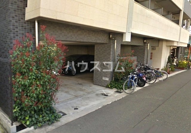 16/22 エントランス