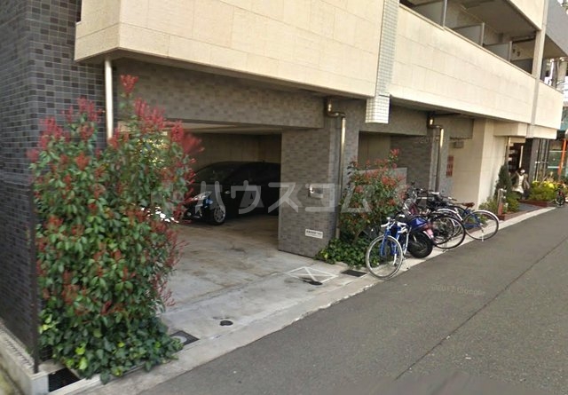 16/22 エントランス