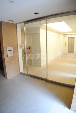 13/23 エントランス