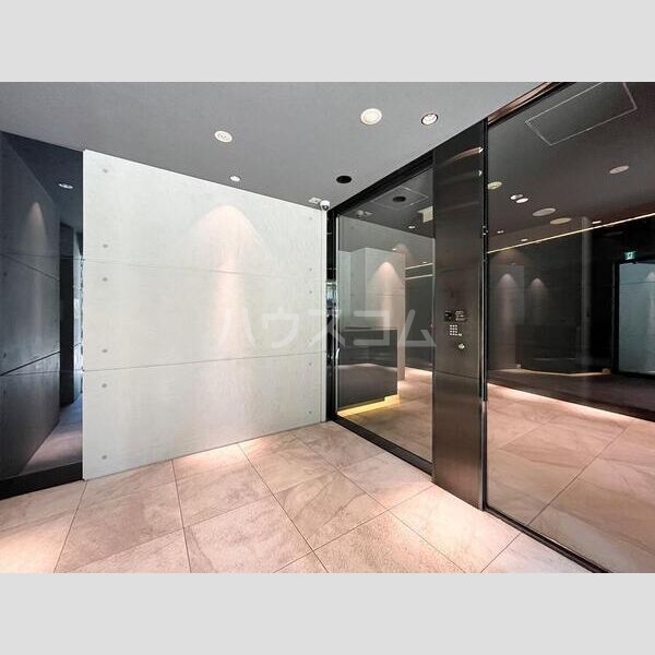 14/20 エントランス