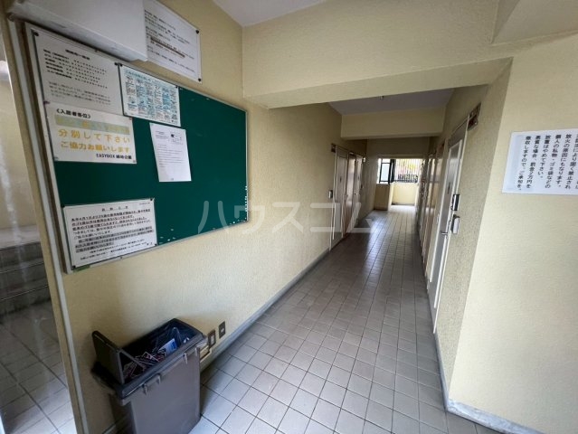 3/4 エントランス