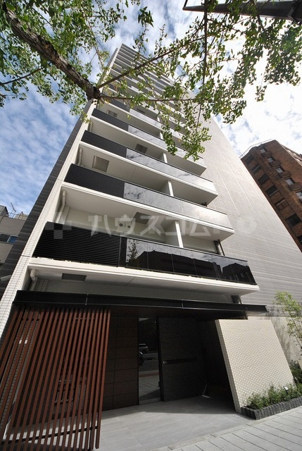 19/27 エントランス