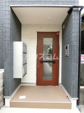 16/25 エントランス