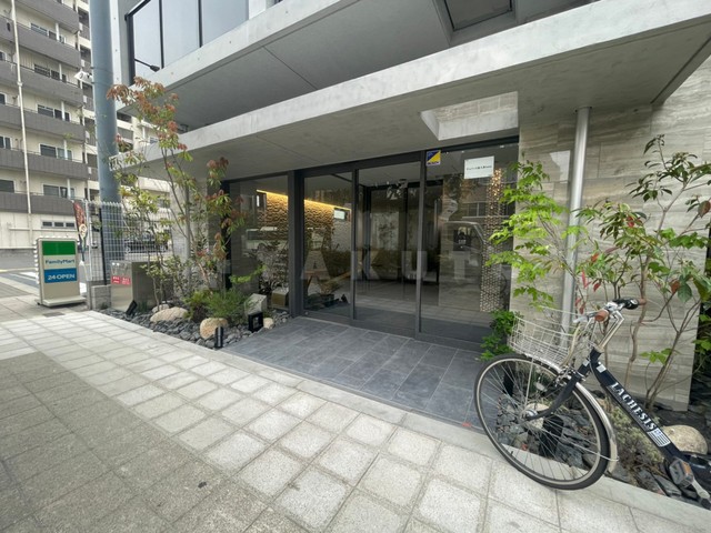 19/29 エントランス