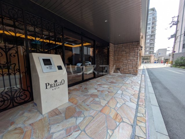 20/29 エントランス