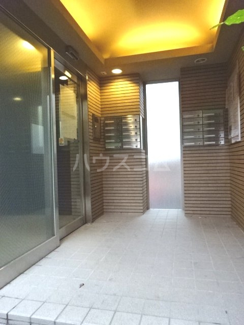 22/24 エントランス