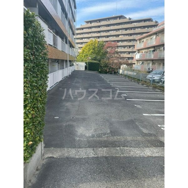 15/23 駐車場