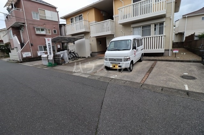 18/29 駐車場