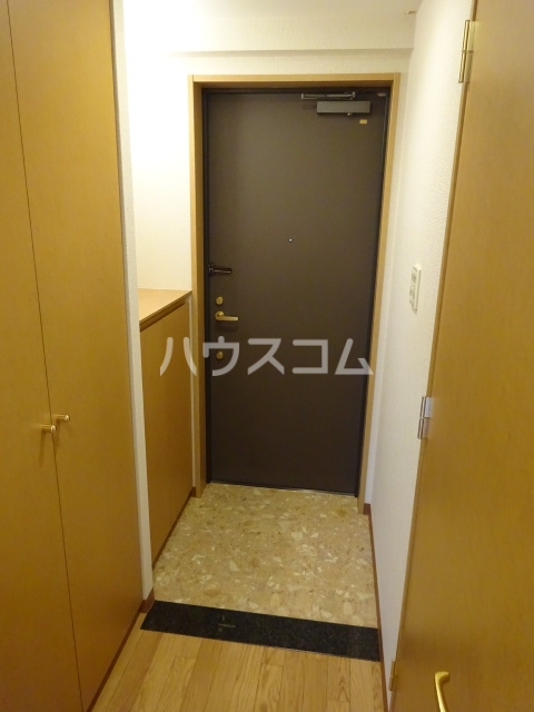 16/30 玄関