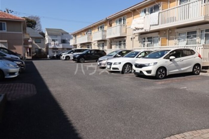23/30 駐車場