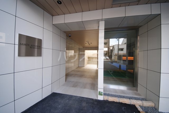 21/25 エントランス