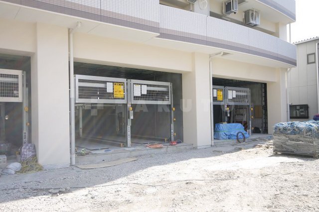 18/26 エントランス