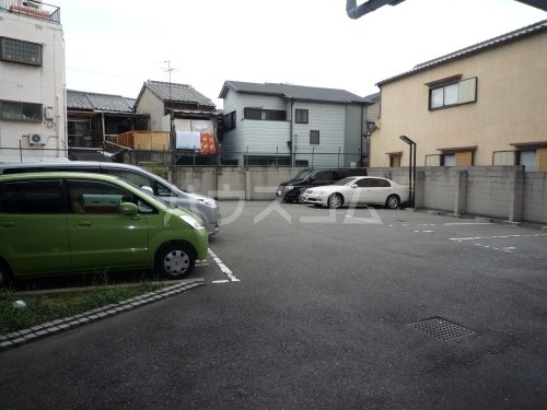 26/30 駐車場