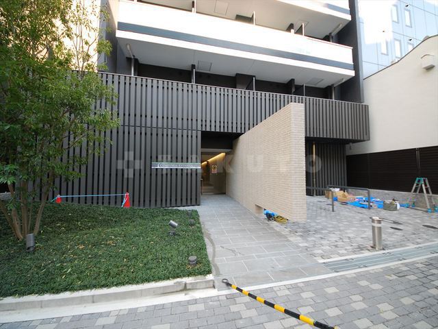 20/30 エントランス