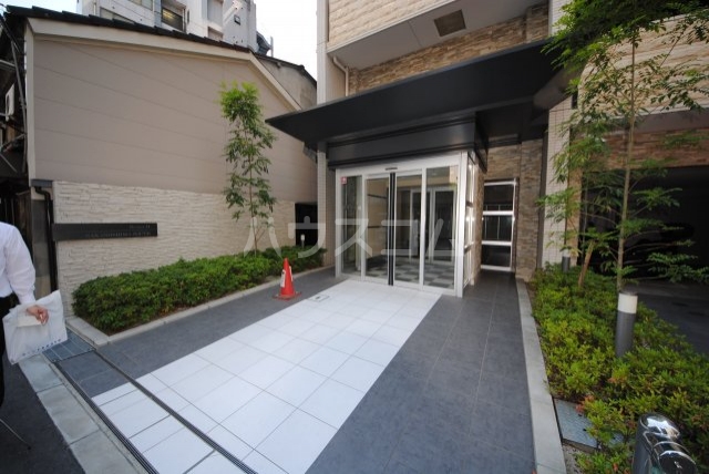 20/29 エントランス