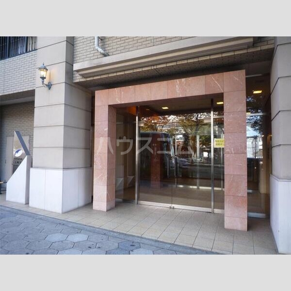 19/28 エントランス