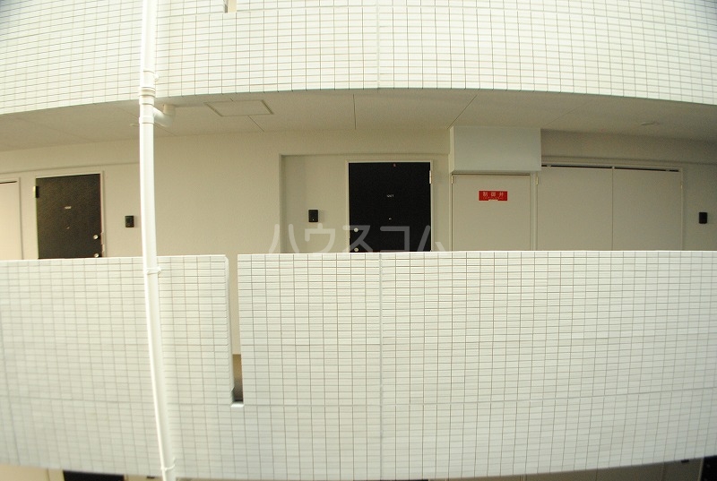 15/25 エントランス