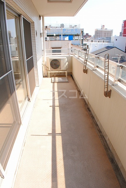 14/22 バルコニー