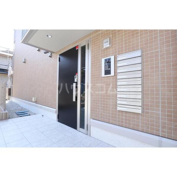 15/23 エントランス