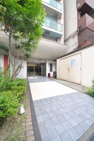 2/4 エントランス