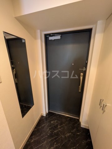 13/28 玄関