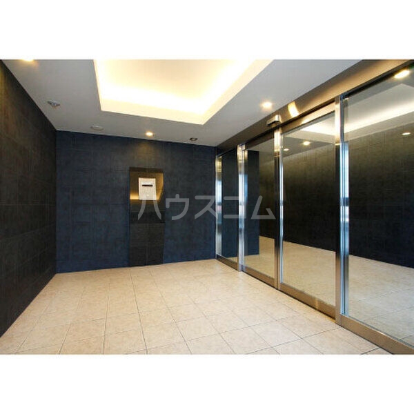 14/23 エントランス