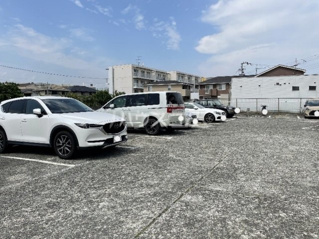 14/23 駐車場